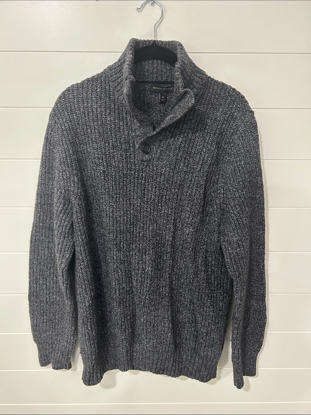 Banana Republic Men's Gray Ribbed Turtleneck Sweater with Button